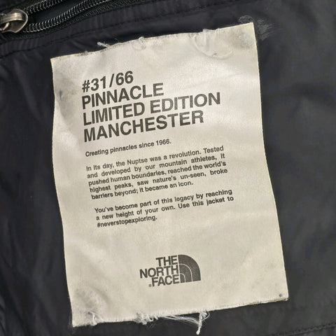 The North Face Pinnacle Project Manchester 700 Nuptse. Jacket Black Men's Small